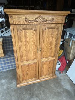 Oakwood Dresser