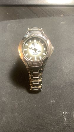 Omax Japan Crystal Dba187 Watch