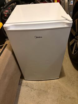 Mini standup freezer MIDEA