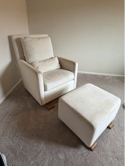 Monte como glider and Luca ottoman