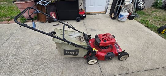 Lawnmower Toro
