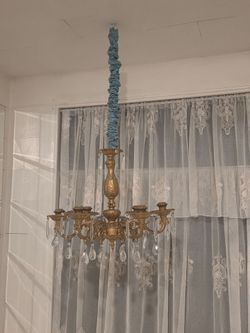 Non electric chandlier candelabra