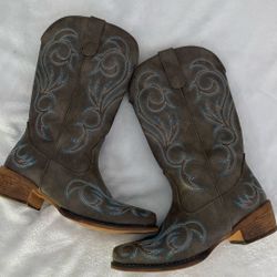 IUV cowgirl boots