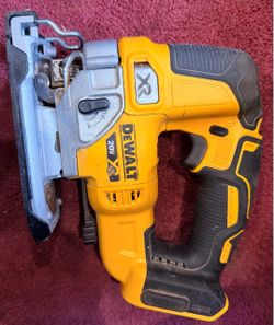 DEWALT 20V XR Variable Speed Brushless Jigsaw Tool Only