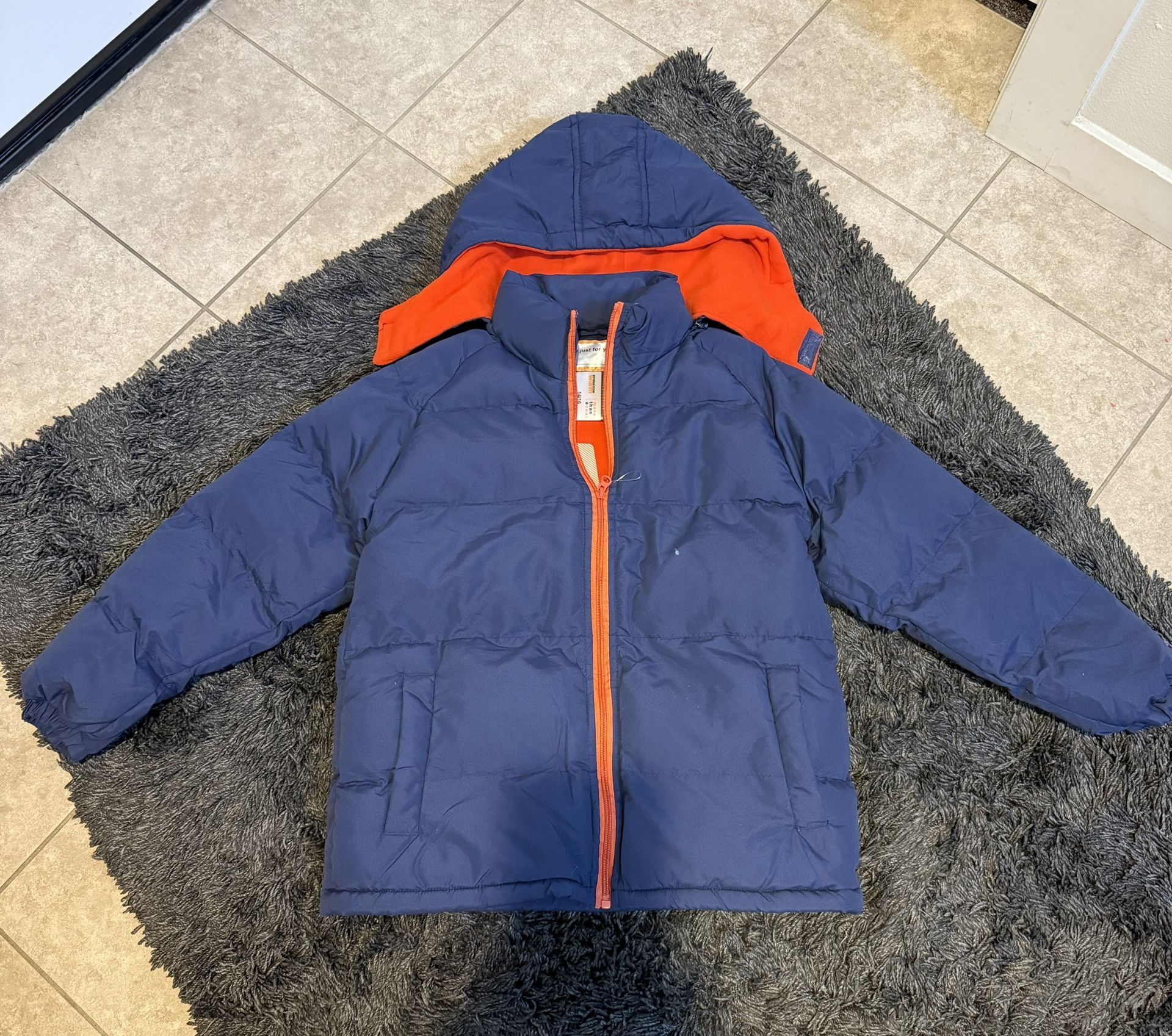 Brand new Navy Blue Winter Jacket Size 14/16 Inside soft fleece 