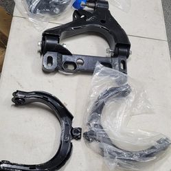 2004----2007 Chevy Trailblazer, Buick Rainier, GMC Envoy 8 Piece Front Suspension Rebuild Kit