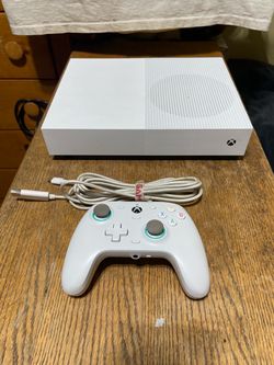 Microsoft Xbox One S 1TB Digital edition Console Gaming System 1681 Controller Cord