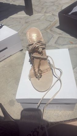 Divine women’s high heels size 6