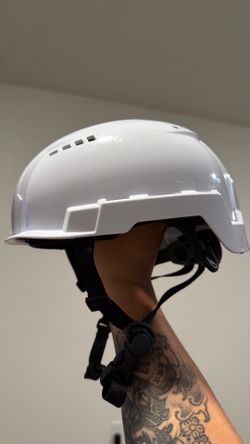 Milwaukee class c type 2 hard hat