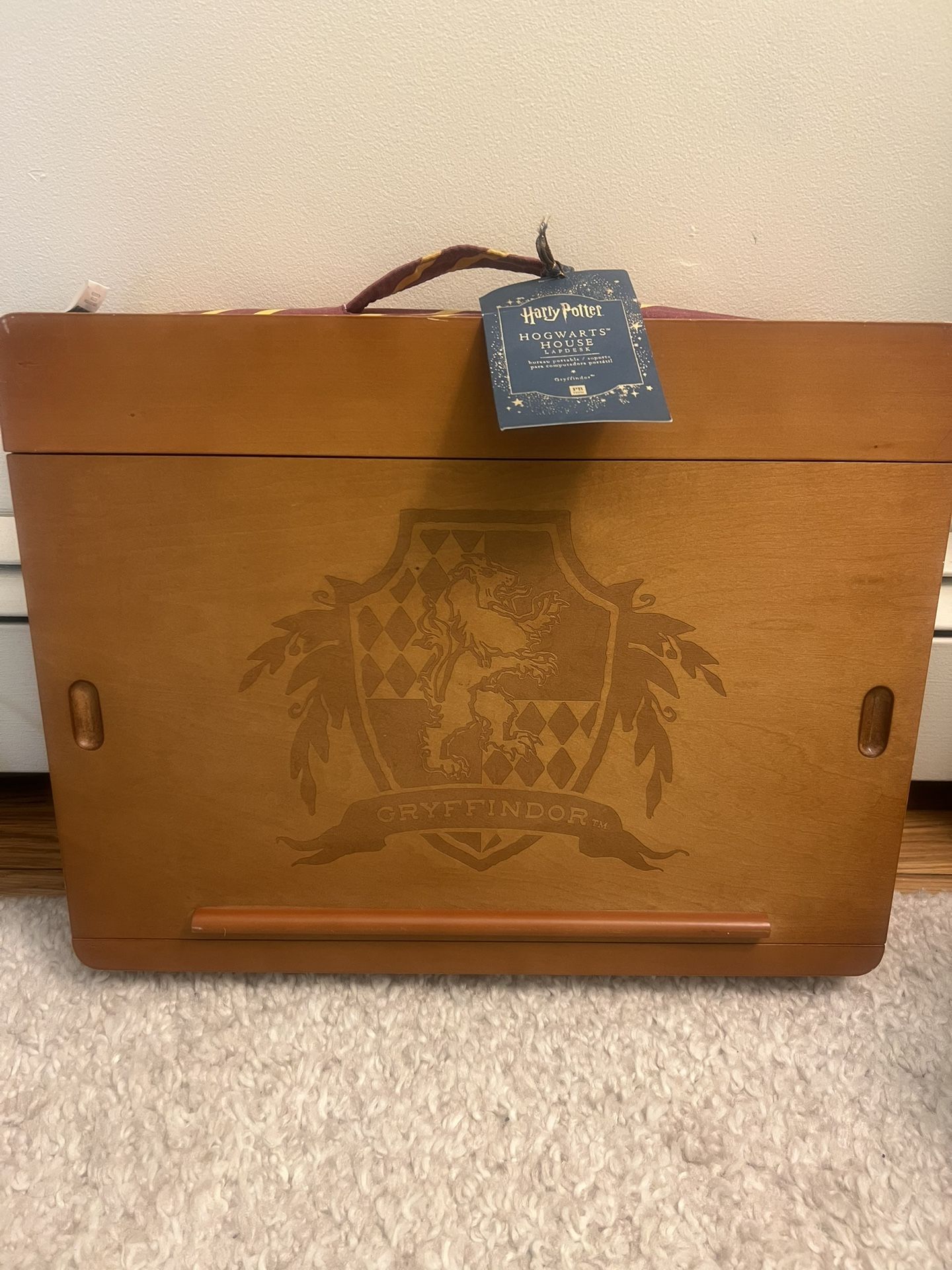 Pottery Barn Teen - Harry Potter Hogwarts House Super Storage Lapdesk - Gryffindor