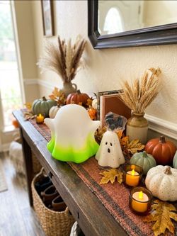 Hallmark 3D Ghost Halloween White/Green Ornament & Ghost Toothpick Holder W/ Bat