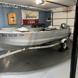 14 FT Aluminum Boat w/ Trailer