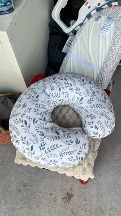 Nursing pillow