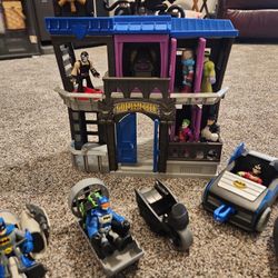 Fisher-Price Imaginext DC Super Friends Gotham City Jail and 5 vehicles and characters