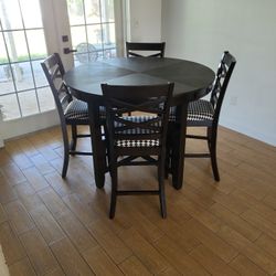Dinning Room Table 