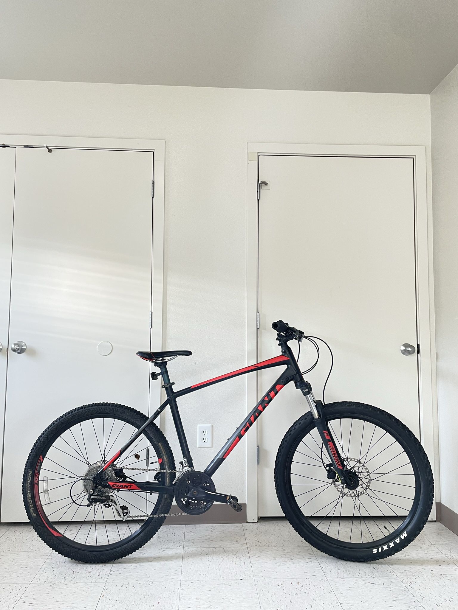 Giant Revelo Mountain Bike 26”