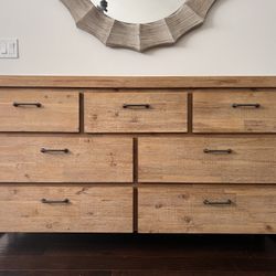 Living Spaces Dresser - Whistler 7 Drawer for Sale in Laguna Niguel, CA - OfferUp Living Spaces Dresser - Whistler 7 Drawer for Sale in Laguna Niguel, CA - OfferUp