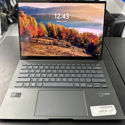 Asus - Q415M *Mint Condition*