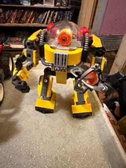Lego diver robot