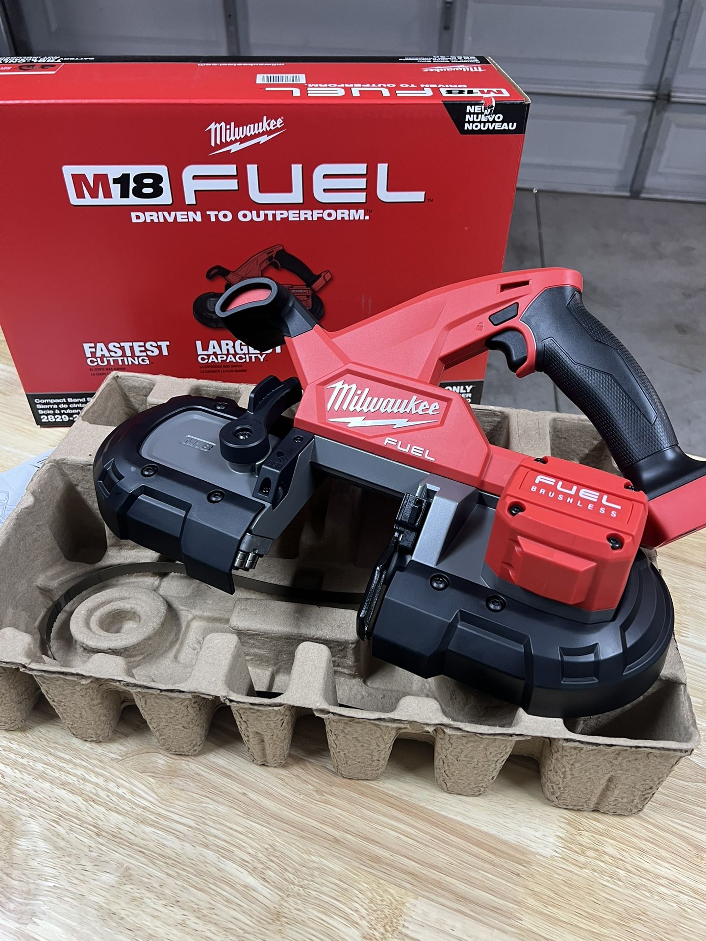 New Milwaukee M18 FUEL 18V Lithium-lon Brushless Cordless Compact Bandsaw (Tool-Only)