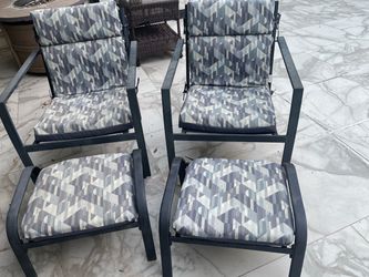 4-Piece Metal Outdoor Patio Set with Geometric Cushions & Ottomans