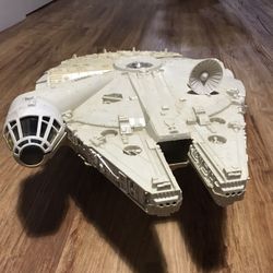 Star Wars Vintage Kenner Millenium Falcon 1979