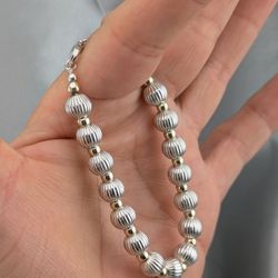 Vintage Italian 925 Sterling Silver Ribbed Beads and small bead Bracelet 7"