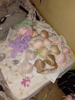 Victoria Secret Bras And Panties: 34c  Bra N Medium Panties 