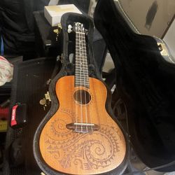 Luna Ukulele With Case