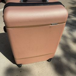 Large Samsonite, baby powder, pink suitcase