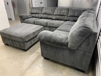 FREE DELIVERY ❗️Large Gray L-Shaped Sectional Sofa W/Ottoman