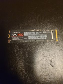 Samsung 990 PRO NVMe M.2 SSD, a high-performance internal solid-state drive.