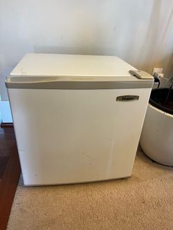 Haier mini fridge