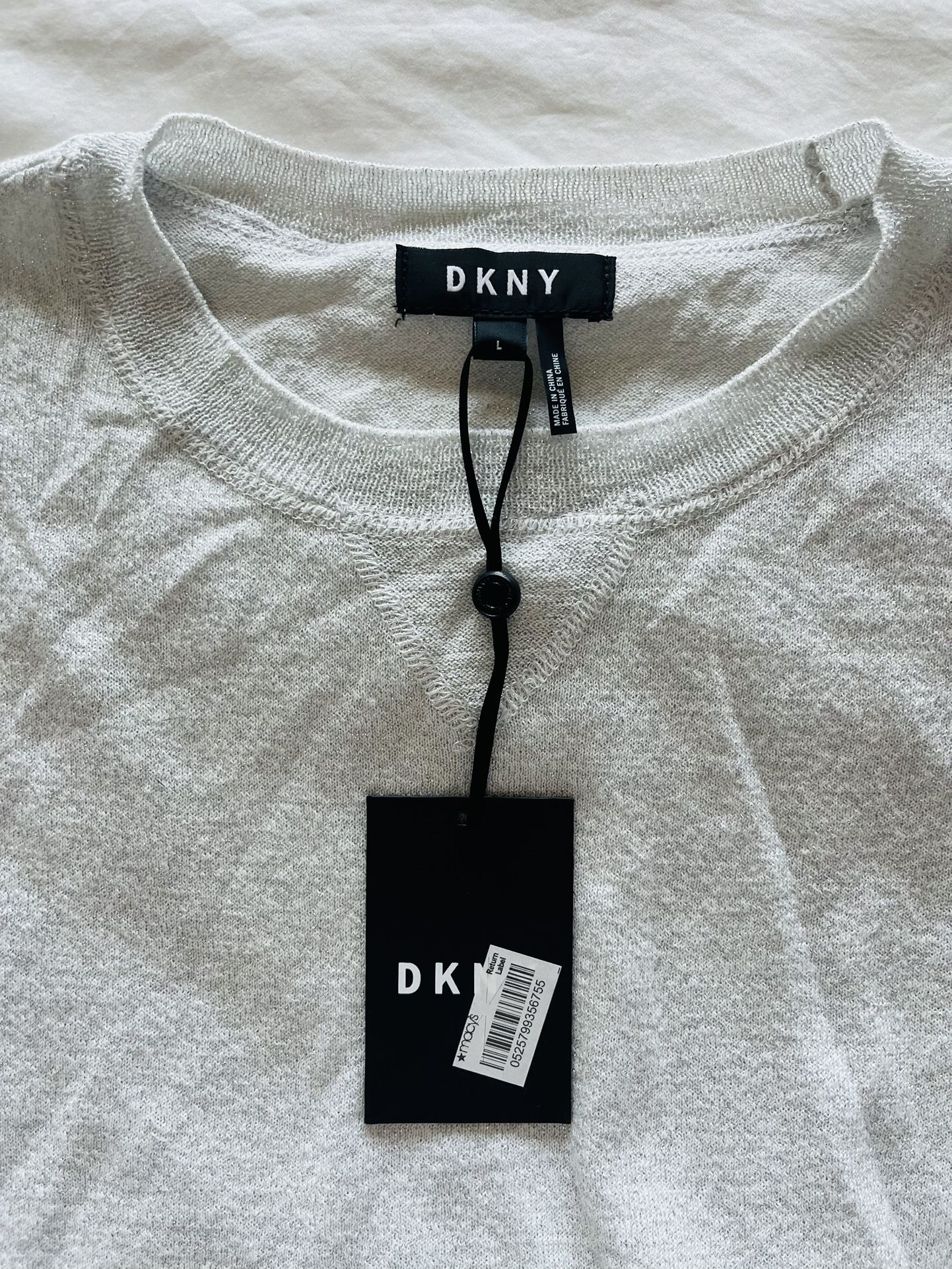 NEW w TAGS: DKNY Sweater Light Grey w Sparkles - Size L