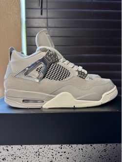 Jordan 4 Frozen Moments (2023)