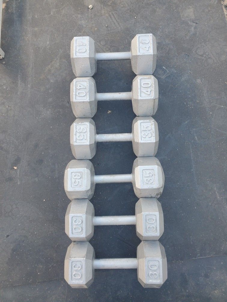 Dumbbell Set Includes 2x30lbs 2x35lbs 2x40lbs thats 210lbs altogether..selling all together for $200