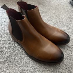Chelsea Boot Size 11