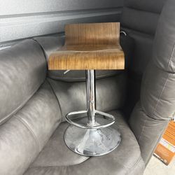 3 Bar Stools