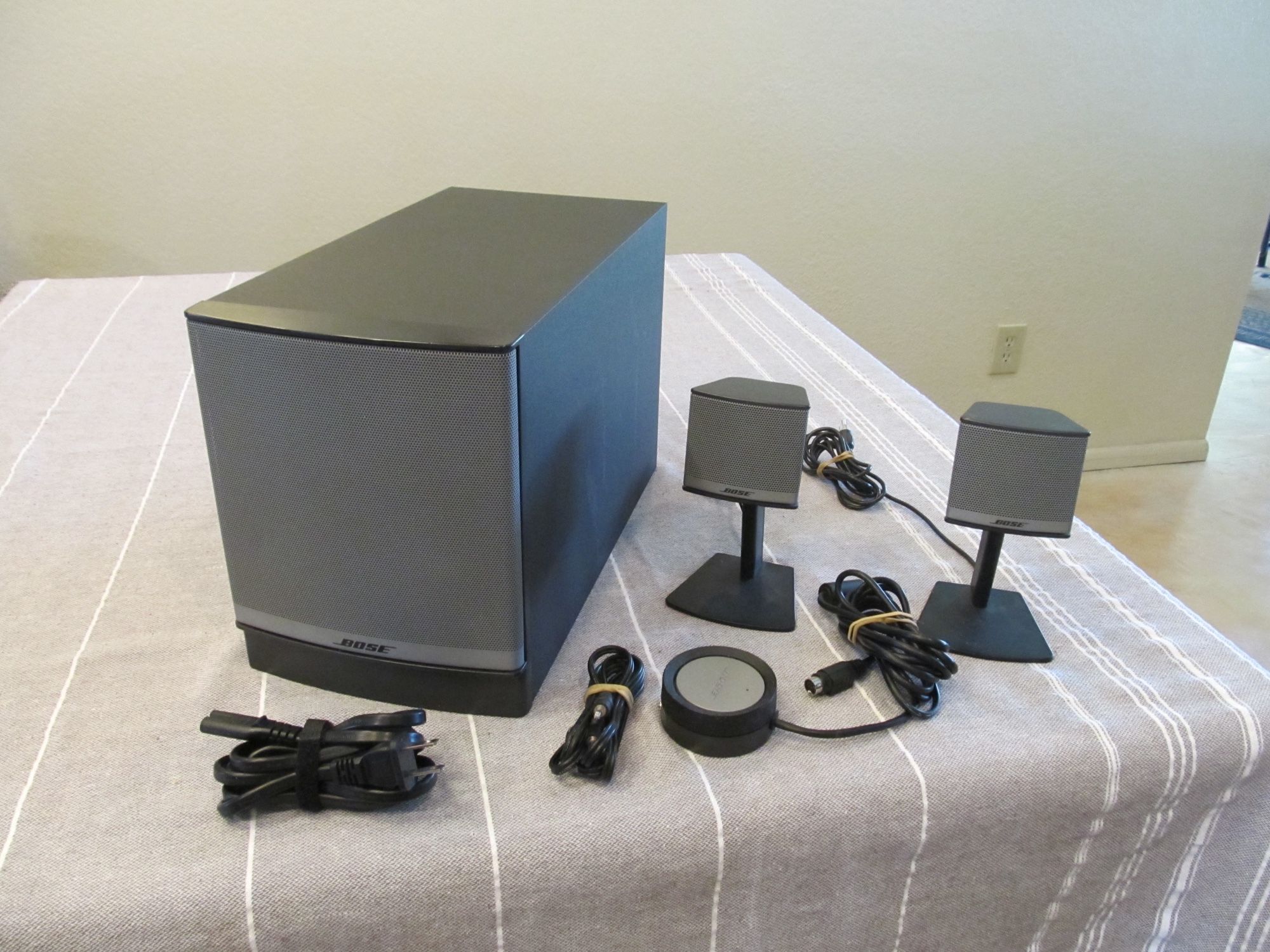 Bose Companion 3 Series II ( 2 ) Computer PC Laptop Speakers