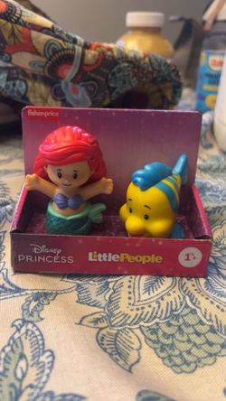 Little people Ariel and flounder