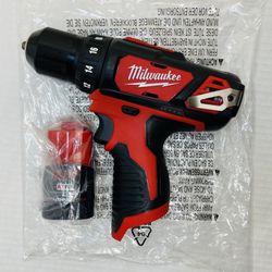 NEW Milwaukee M12 2407-20 3/8" Drill Driver 12V 2 Speed w/ 1.5 AH Battery
