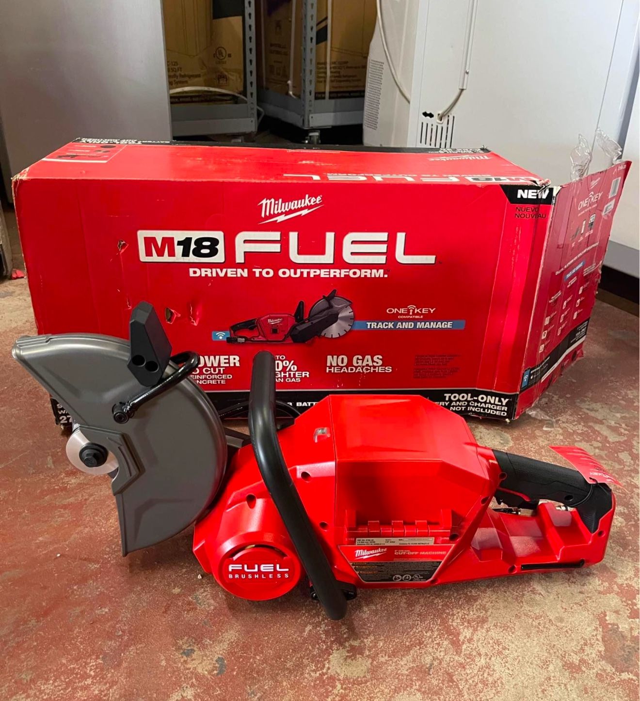 Milwaukee M18 FUEL 9 in Cut Off Concrete Saw