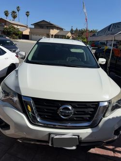 Nissan pathfinder