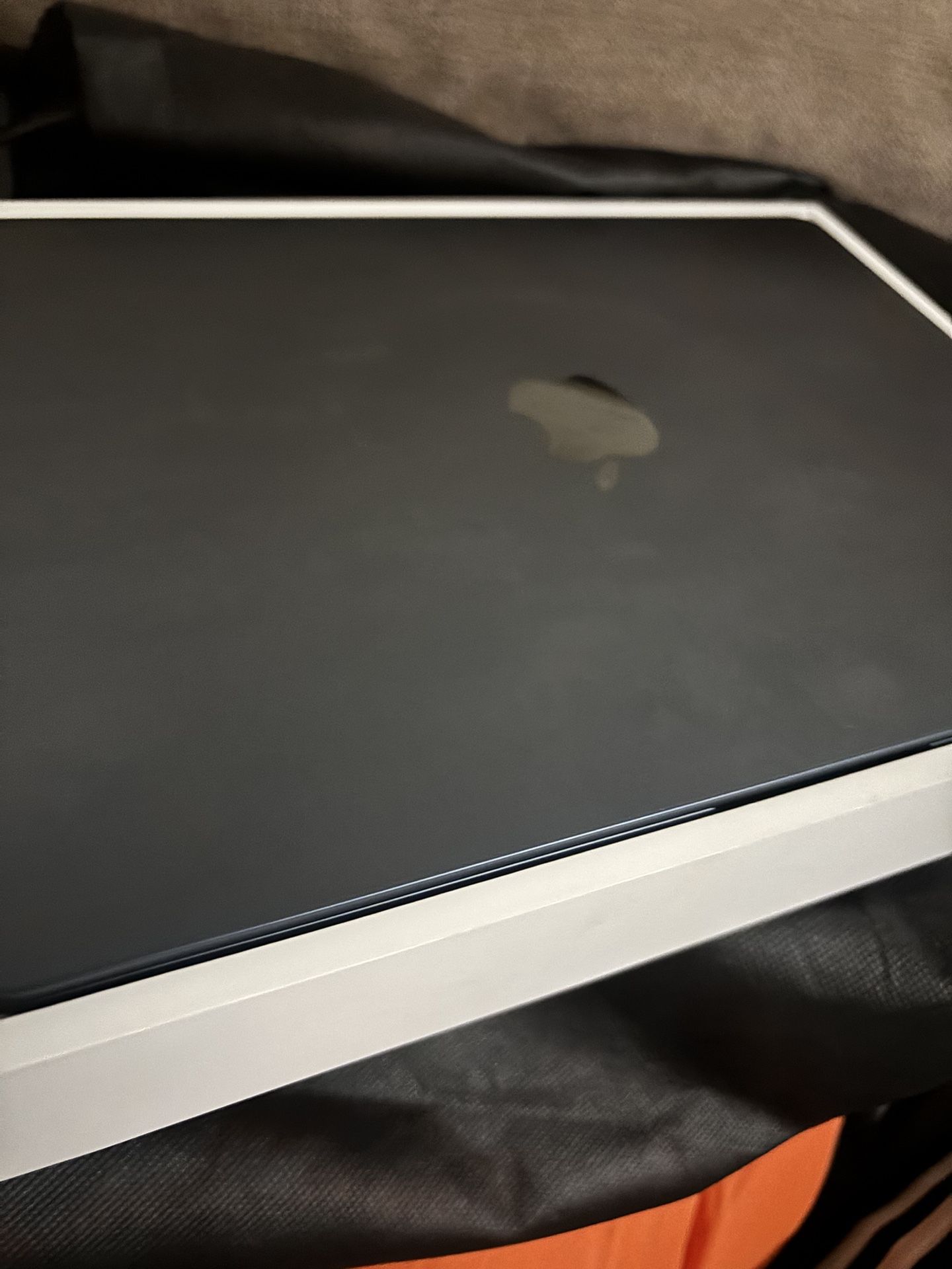MacBook Air 2025 M4 chip $1k