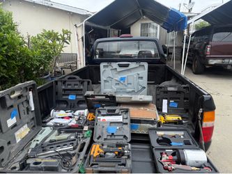 Husky & Dewalt Tools Lot