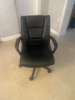 Black Faux Leather Arm Rolling Desk Chair