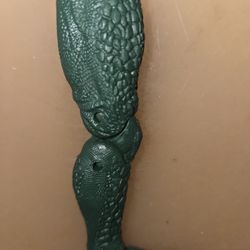 Marvel Legends Sauron Right Leg Pierce (Baf)