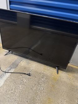 32” Vizio Flatscreen TV $40