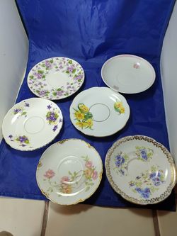6 Pcs small plates (saucers)