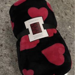 Victoria's Secret Cozy Plush Blanket - Brand New